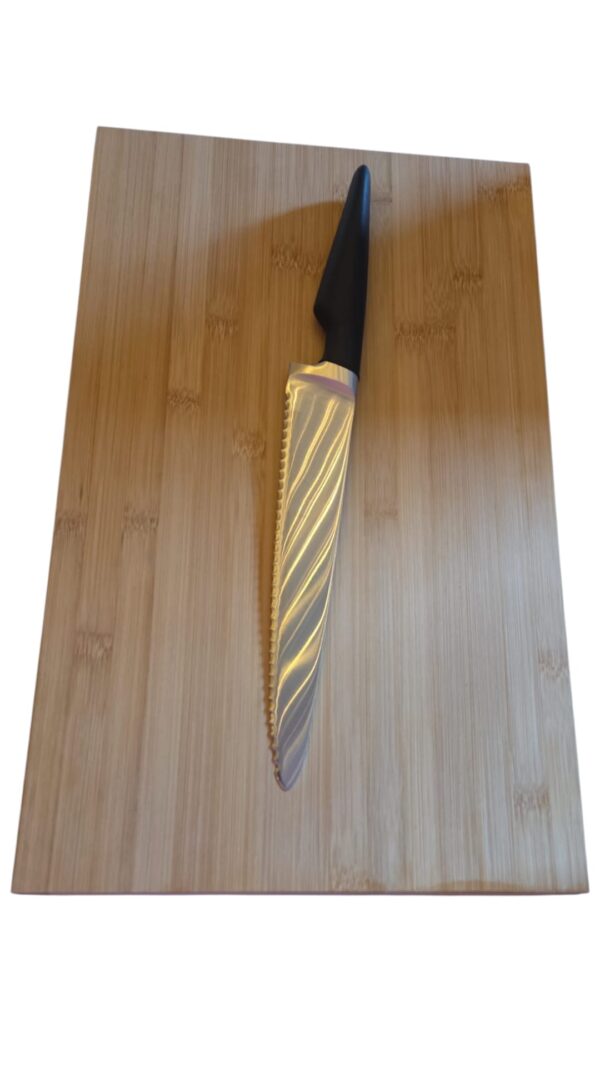 te huur broodplank met broodmes