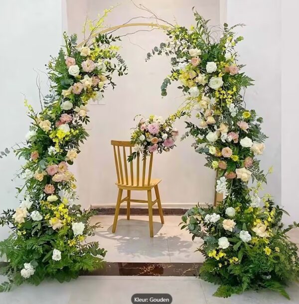 te huur lege versierboog