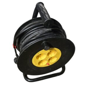 te huur haspel 25 meter 3x 1,5